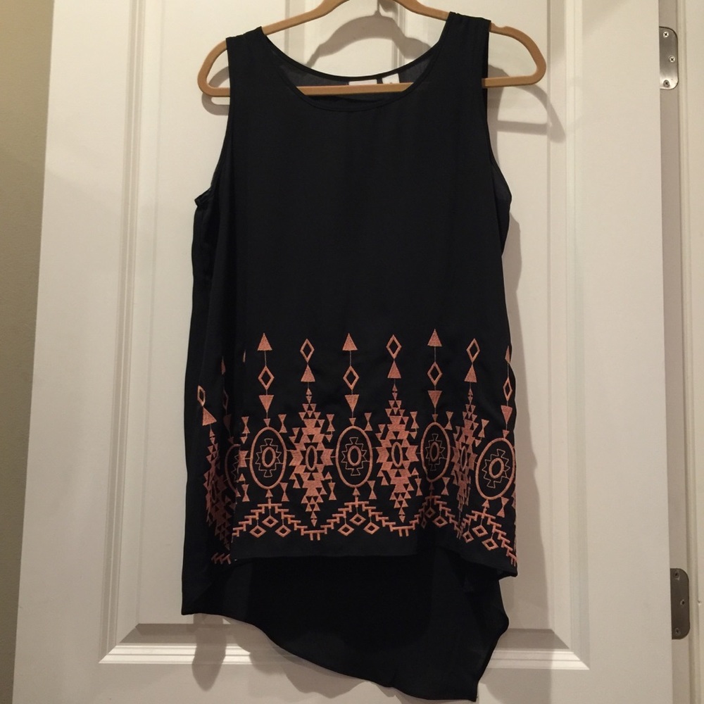 Size Medium 🖤 BLACK SHEER Cato Top